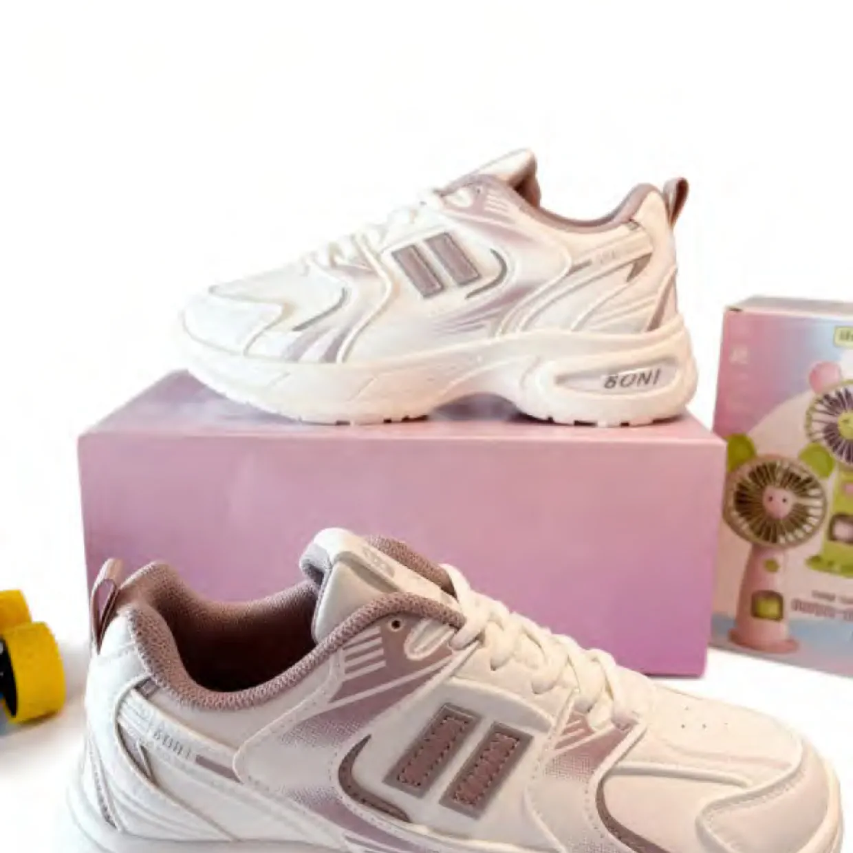 DAMASSP_Page40_Image1.webp Zapatillas para Dama Goma Modelo 040 - Imagen 1